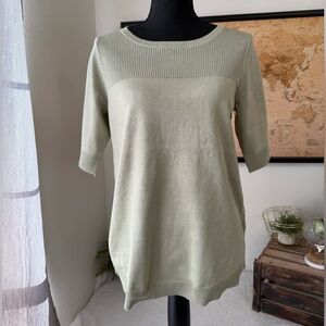 Melissa Paige short sleeve green sweater size medium